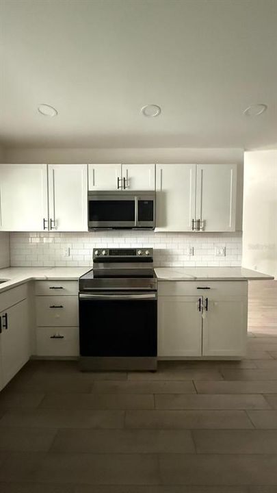 В аренду: $2,450 (2 спален, 2 ванн, 1312 Квадратных фут)