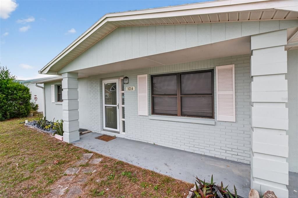 For Rent: $2,150 (3 beds, 2 baths, 1442 Square Feet)