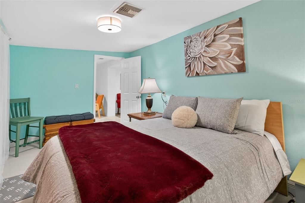 For Rent: $2,150 (3 beds, 2 baths, 1442 Square Feet)