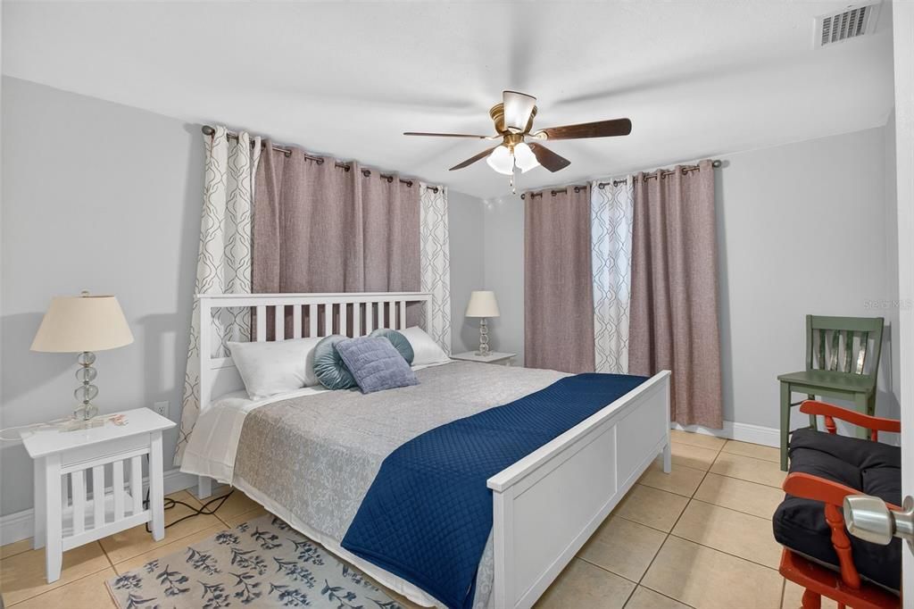 For Rent: $2,150 (3 beds, 2 baths, 1442 Square Feet)