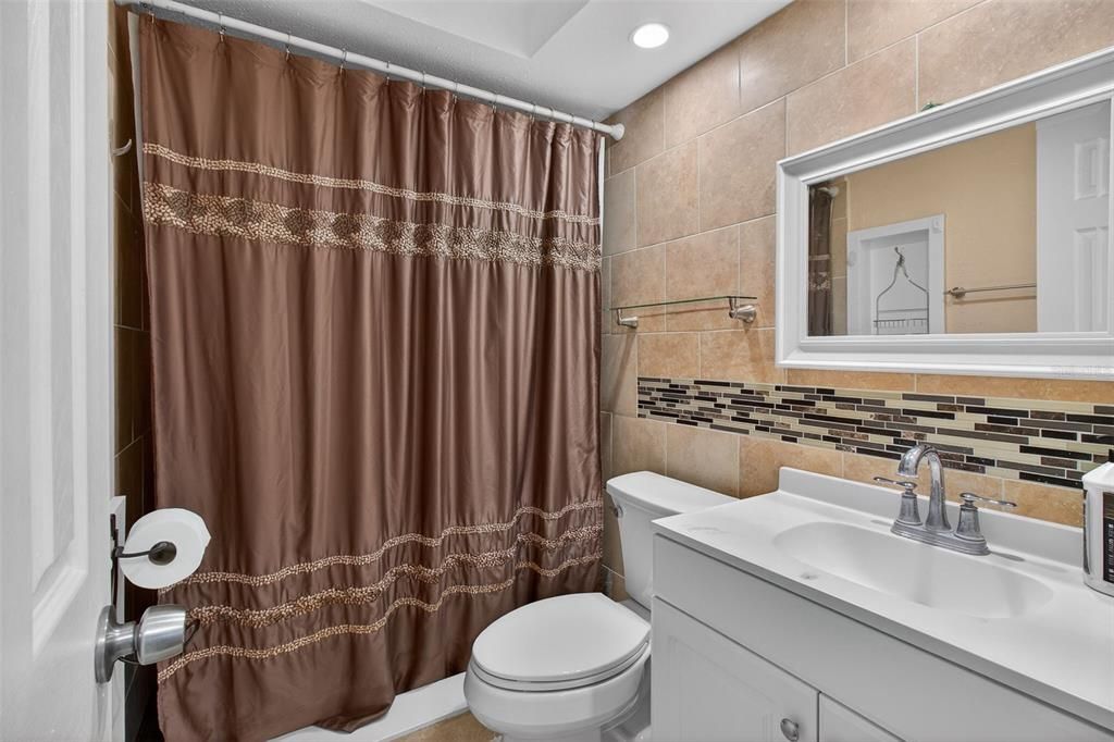 For Rent: $2,150 (3 beds, 2 baths, 1442 Square Feet)