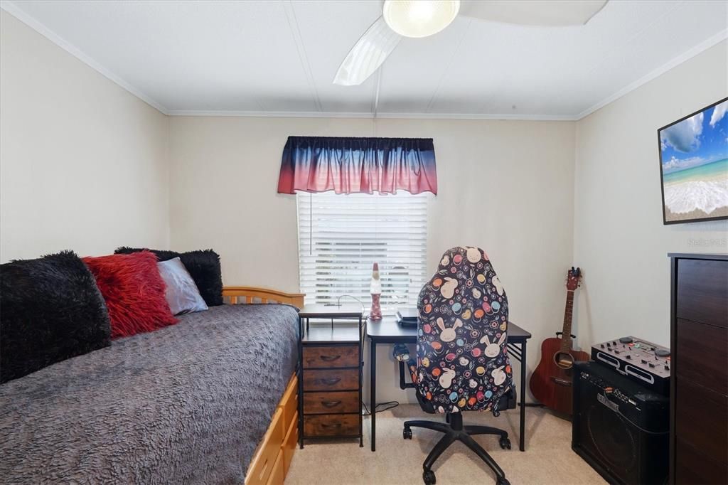 For Sale: $209,000 (3 beds, 2 baths, 1596 Square Feet)