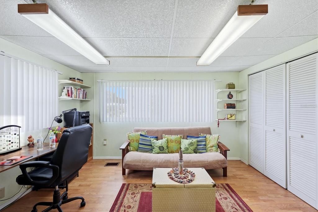 For Sale: $209,000 (3 beds, 2 baths, 1596 Square Feet)