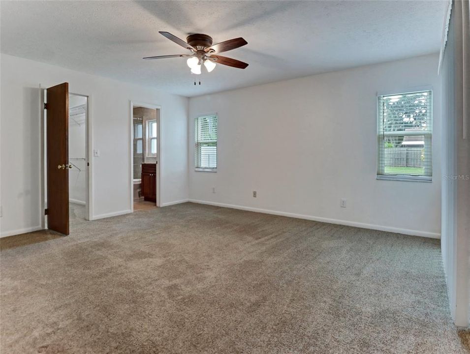 For Sale: $424,900 (4 beds, 2 baths, 1879 Square Feet)