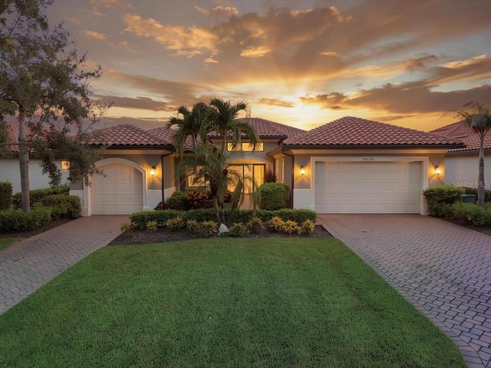 Recently Sold: $799,000 (3 beds, 3 baths, 2789 Square Feet)