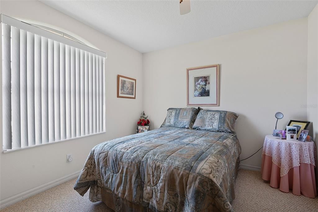 Active With Contract: $279,900 (3 beds, 2 baths, 1463 Square Feet)