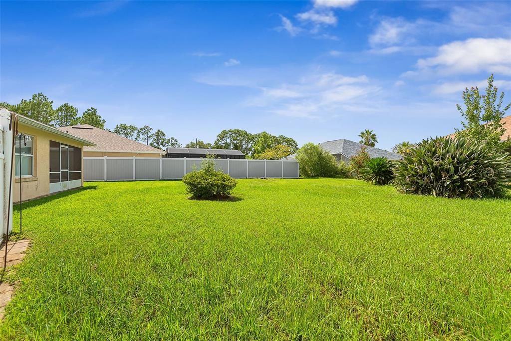 Active With Contract: $279,900 (3 beds, 2 baths, 1463 Square Feet)