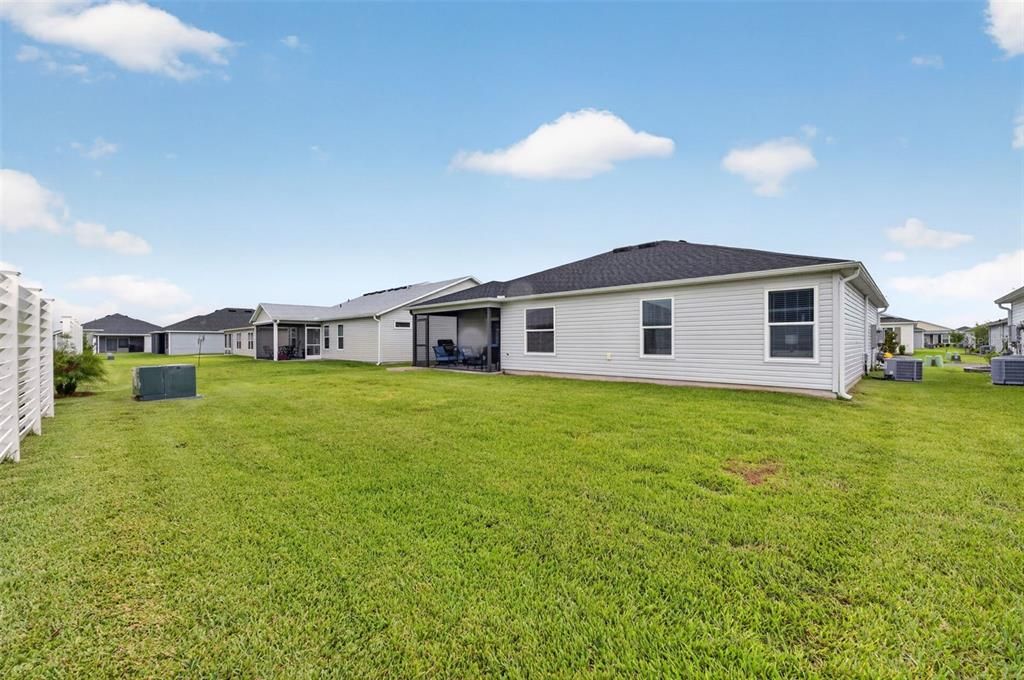 For Sale: $325,000 (3 beds, 2 baths, 1431 Square Feet)