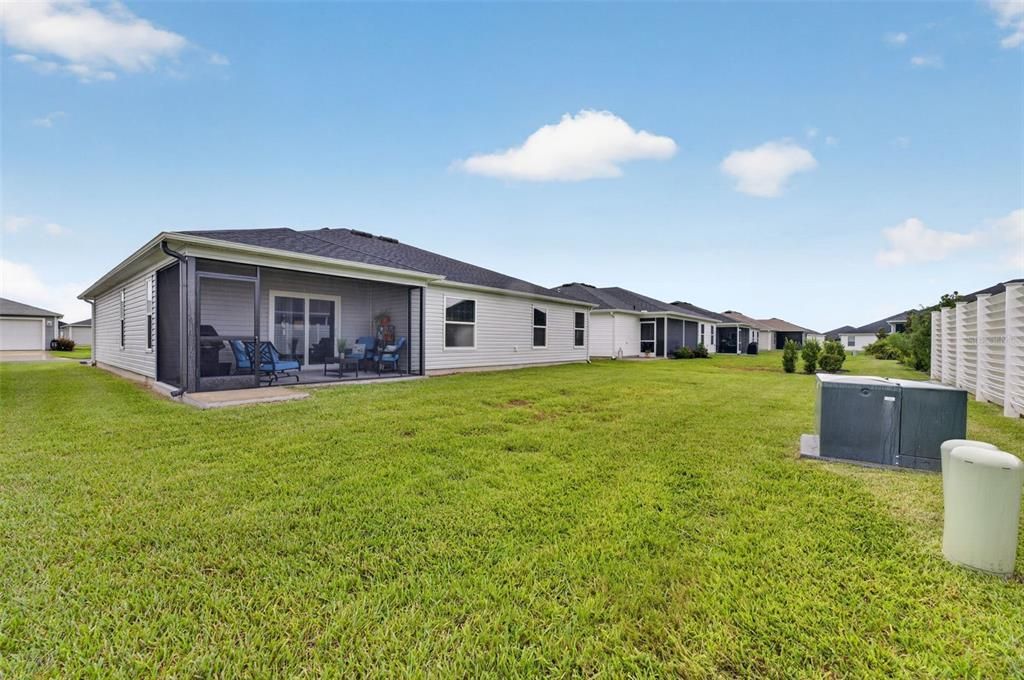 For Sale: $325,000 (3 beds, 2 baths, 1431 Square Feet)