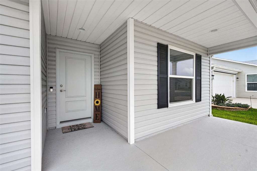 For Sale: $325,000 (3 beds, 2 baths, 1431 Square Feet)