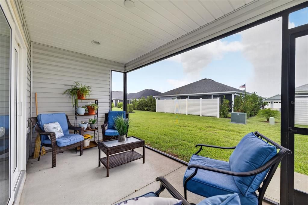 For Sale: $325,000 (3 beds, 2 baths, 1431 Square Feet)