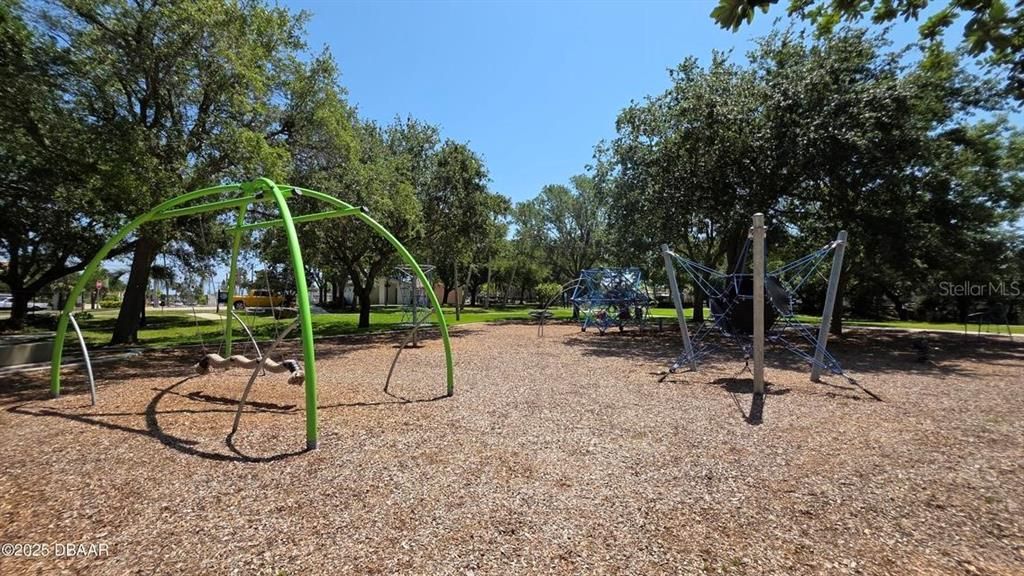 Activo con contrato: $339,000 (2 camas, 2 baños, 1295 Pies cuadrados)