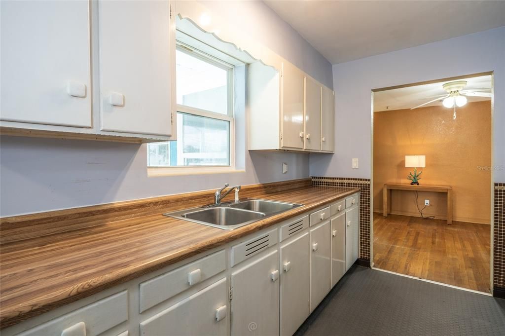 Activo con contrato: $339,000 (2 camas, 2 baños, 1295 Pies cuadrados)