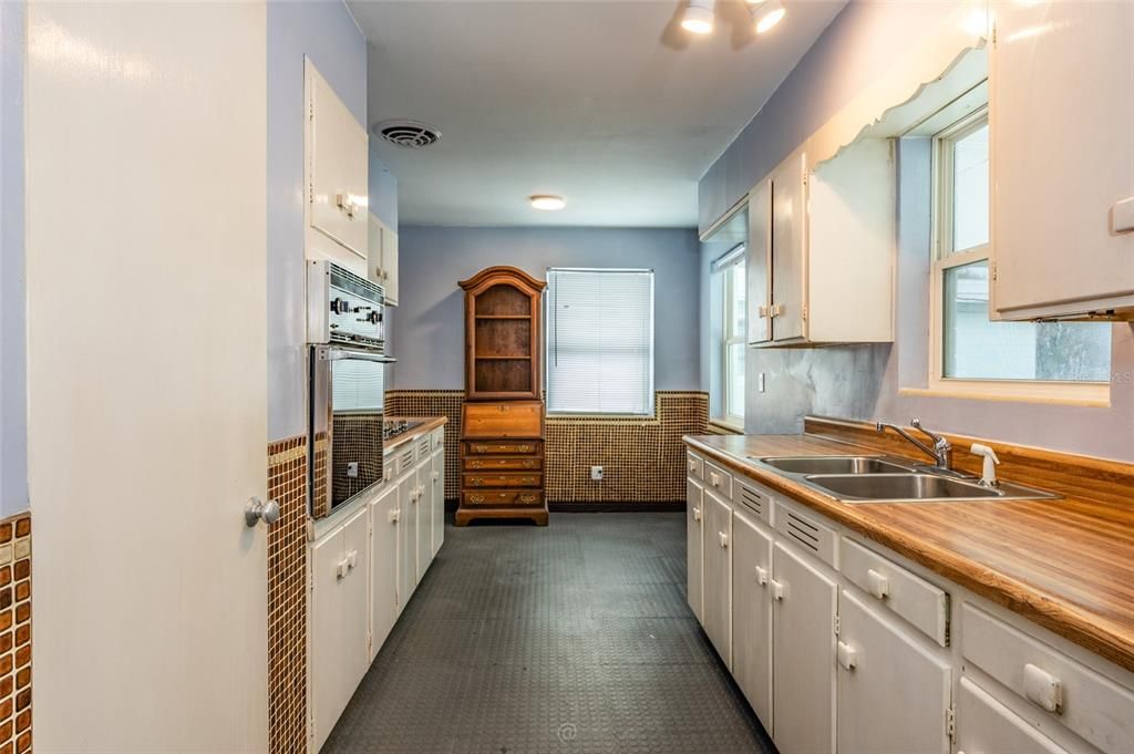 Activo con contrato: $339,000 (2 camas, 2 baños, 1295 Pies cuadrados)