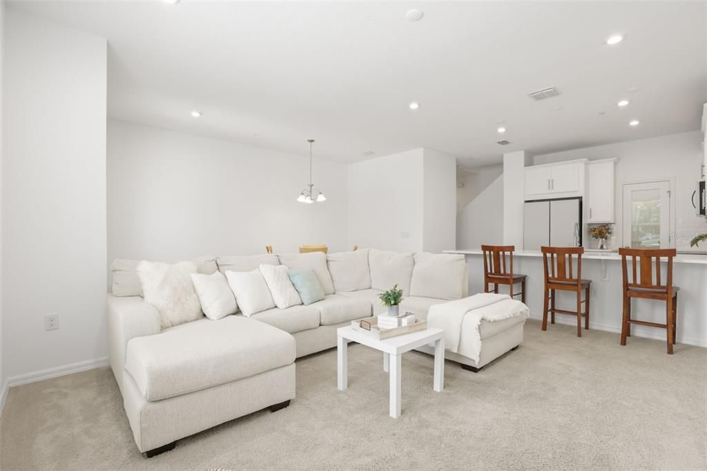 For Sale: $385,000 (3 beds, 2 baths, 1512 Square Feet)
