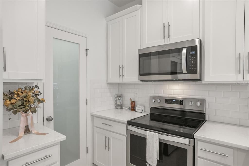 For Sale: $385,000 (3 beds, 2 baths, 1512 Square Feet)