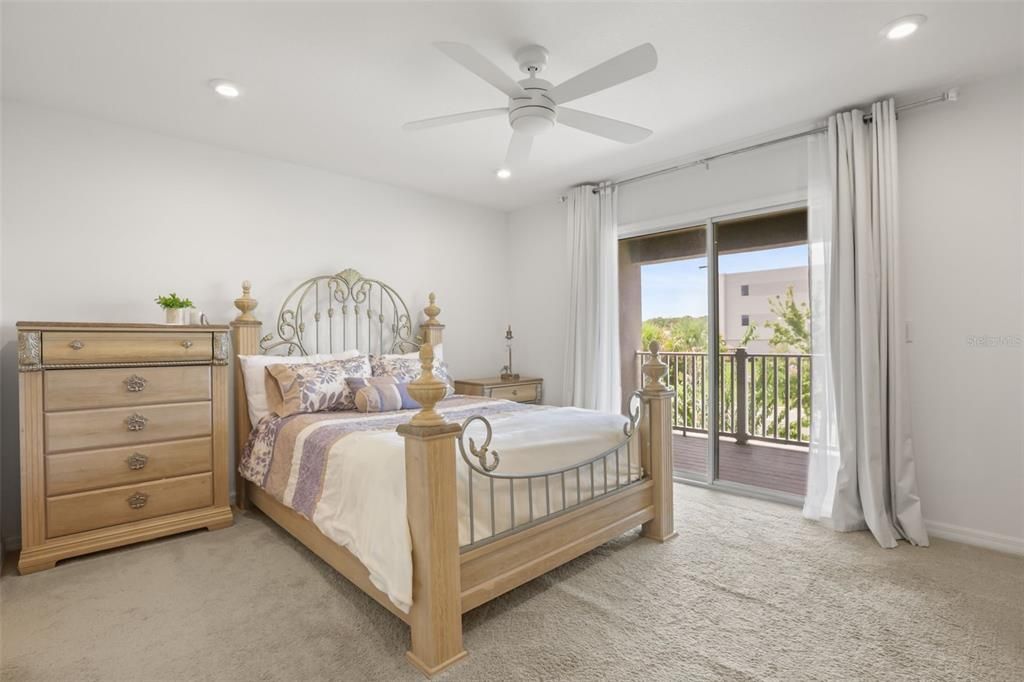 For Sale: $385,000 (3 beds, 2 baths, 1512 Square Feet)