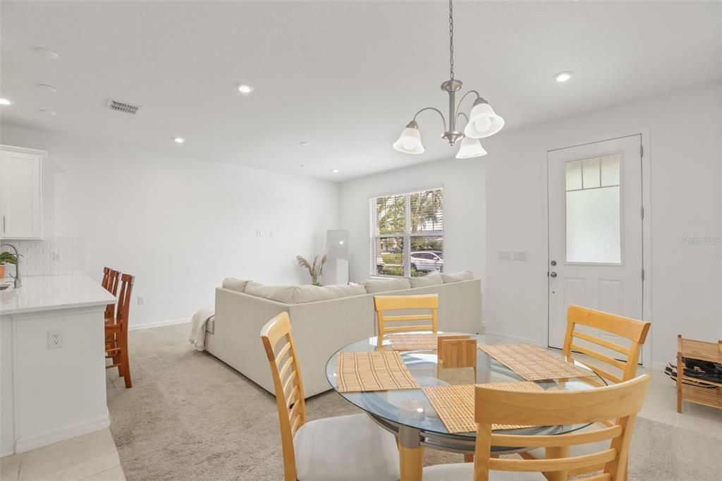For Sale: $385,000 (3 beds, 2 baths, 1512 Square Feet)