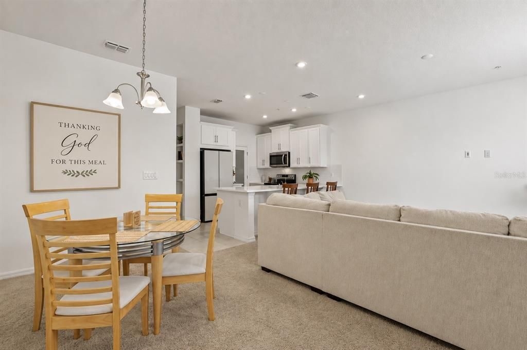 For Sale: $385,000 (3 beds, 2 baths, 1512 Square Feet)