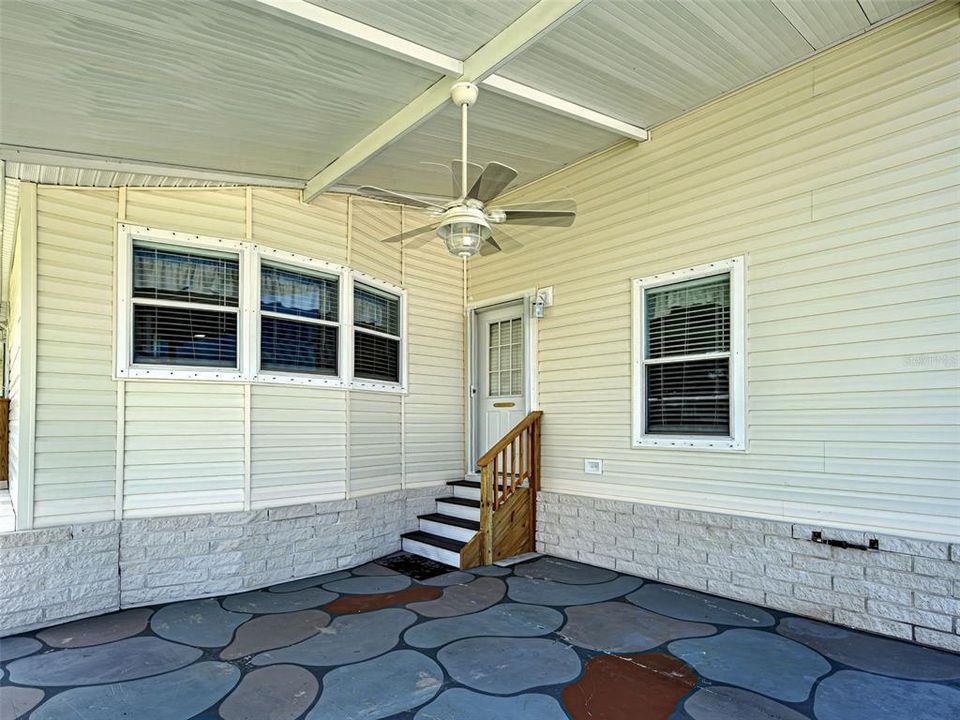 For Sale: $175,000 (2 beds, 2 baths, 1358 Square Feet)