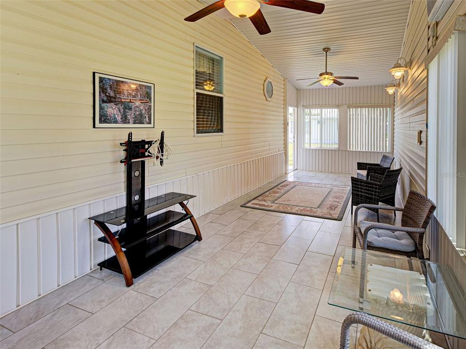 For Sale: $175,000 (2 beds, 2 baths, 1358 Square Feet)