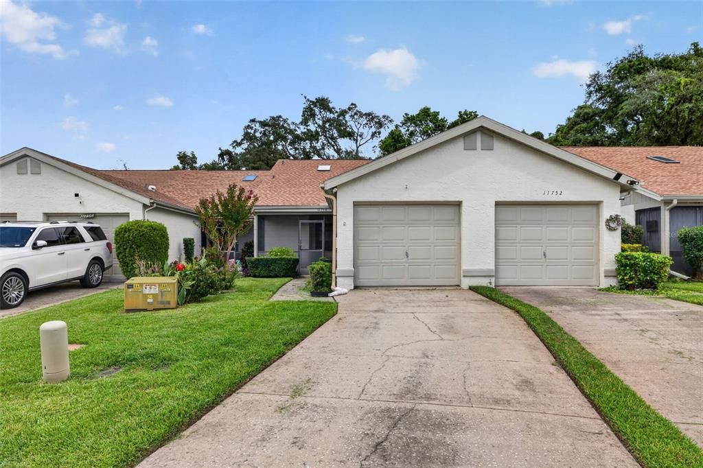 For Sale: $189,000 (2 beds, 2 baths, 998 Square Feet)