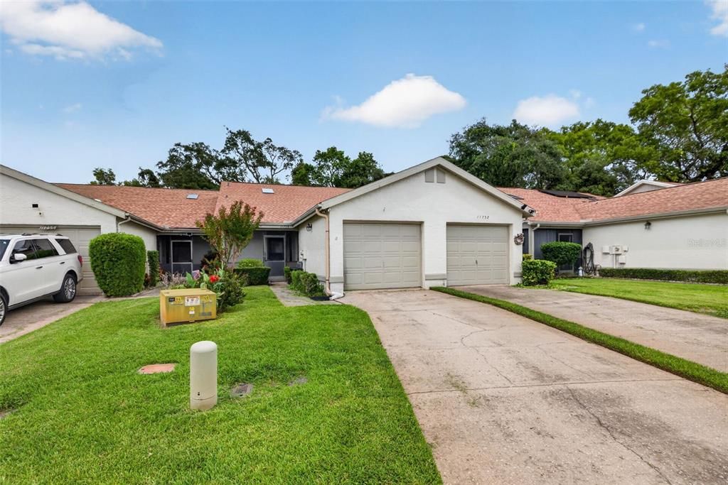 For Sale: $189,000 (2 beds, 2 baths, 998 Square Feet)