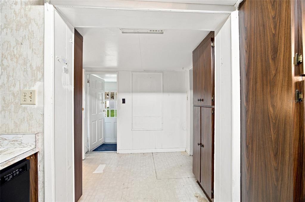 На продажу: $299,999 (3 спален, 1 ванн, 1057 Квадратных фут)
