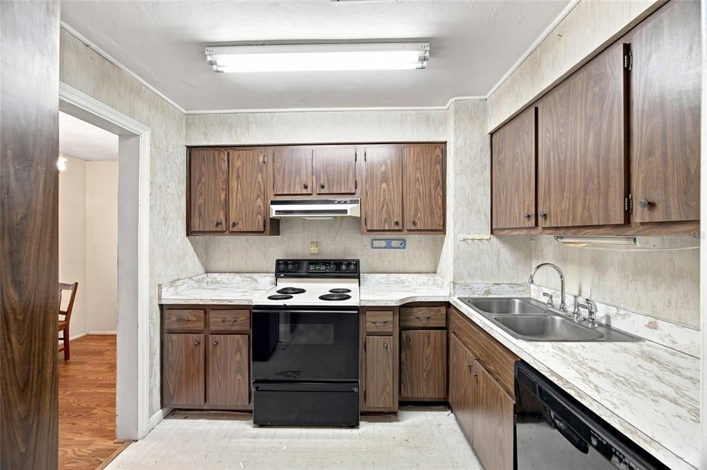 На продажу: $299,999 (3 спален, 1 ванн, 1057 Квадратных фут)