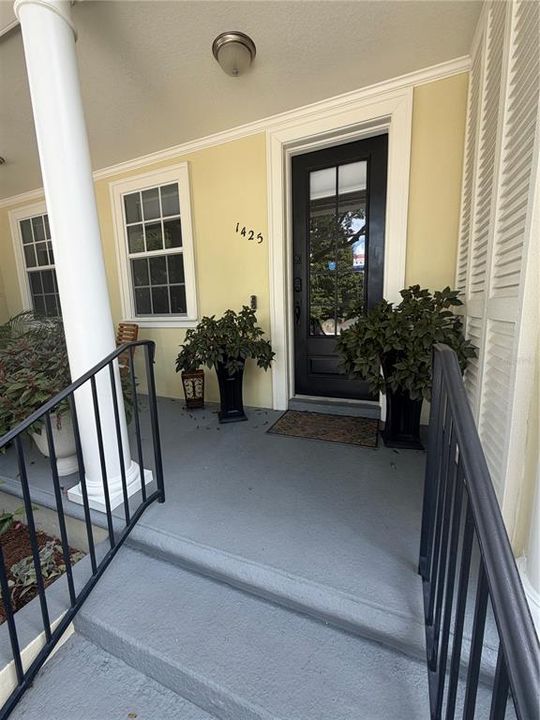 For Rent: $5,200 (3 beds, 2 baths, 1974 Square Feet)