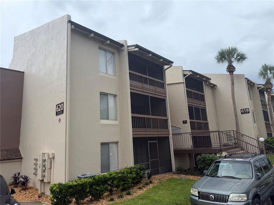 For Rent: $1,355 (1 beds, 1 baths, 607 Square Feet)