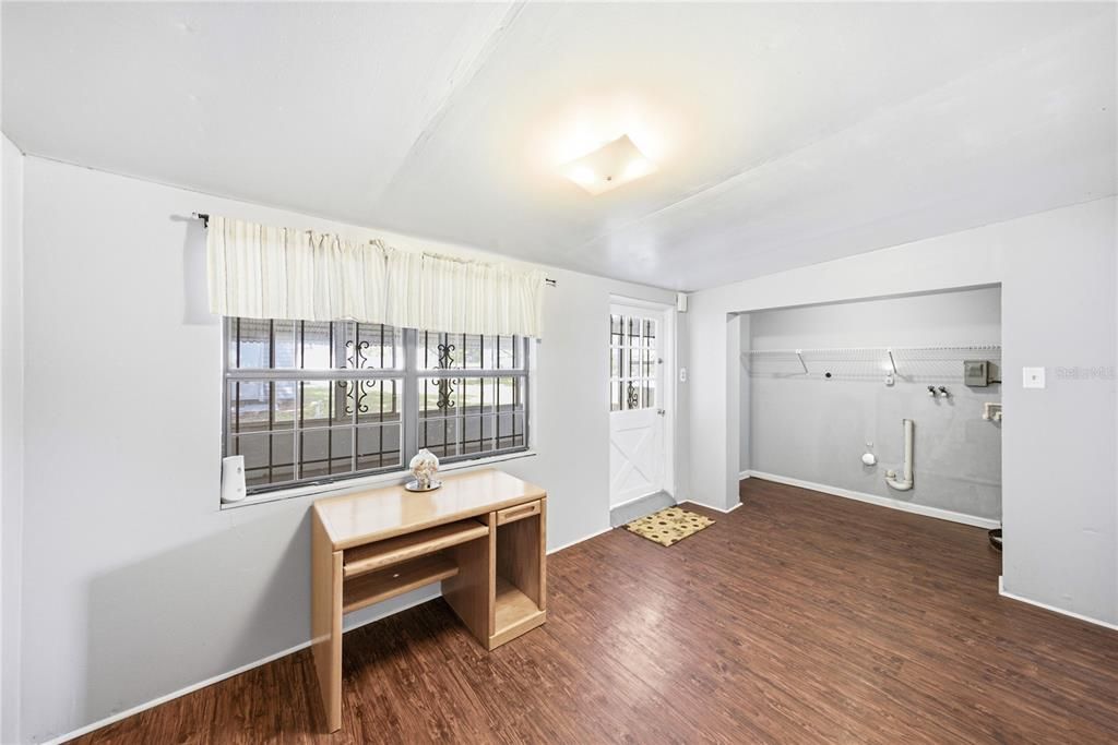 En Venta: $334,900 (4 camas, 3 baños, 1612 Pies cuadrados)