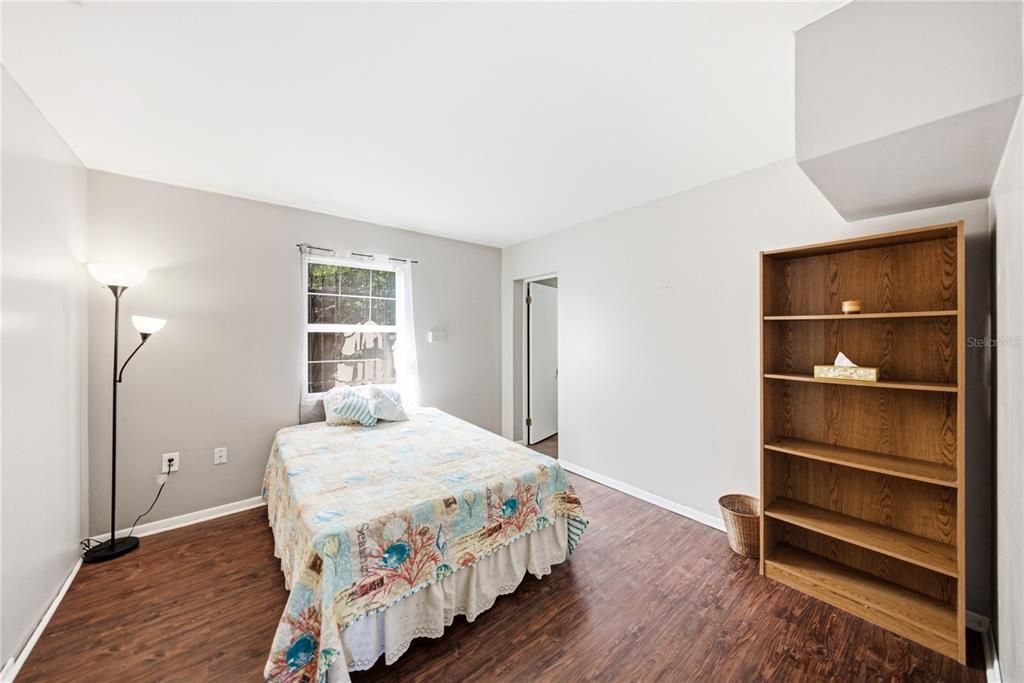 En Venta: $334,900 (4 camas, 3 baños, 1612 Pies cuadrados)