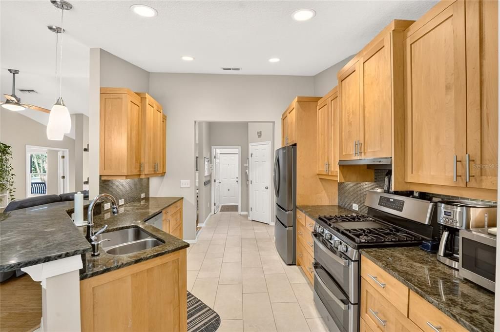 For Sale: $385,000 (3 beds, 2 baths, 1687 Square Feet)