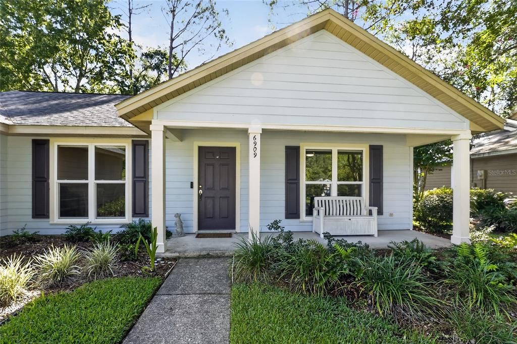 For Sale: $385,000 (3 beds, 2 baths, 1687 Square Feet)