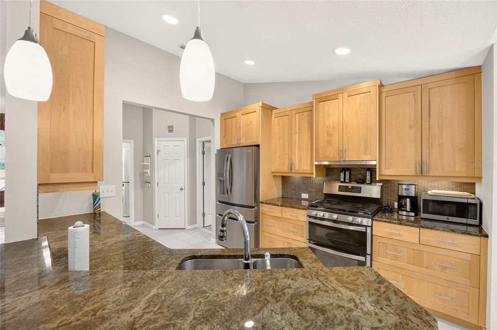 For Sale: $385,000 (3 beds, 2 baths, 1687 Square Feet)