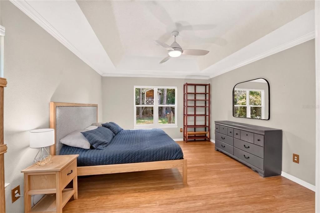For Sale: $385,000 (3 beds, 2 baths, 1687 Square Feet)