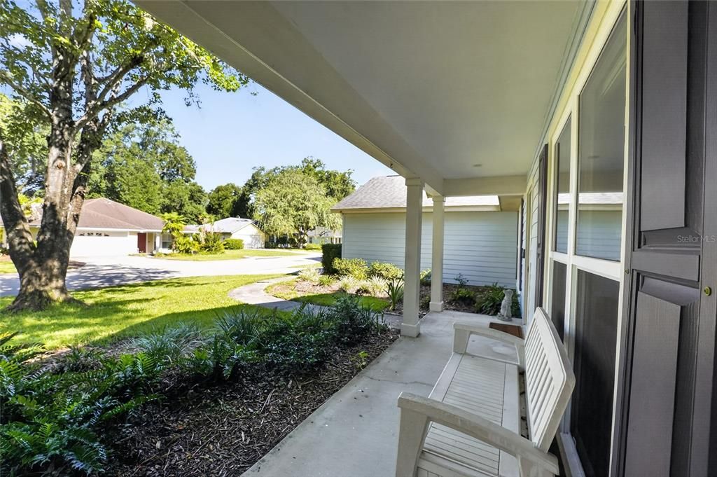 For Sale: $385,000 (3 beds, 2 baths, 1687 Square Feet)