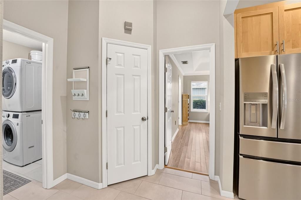 For Sale: $385,000 (3 beds, 2 baths, 1687 Square Feet)