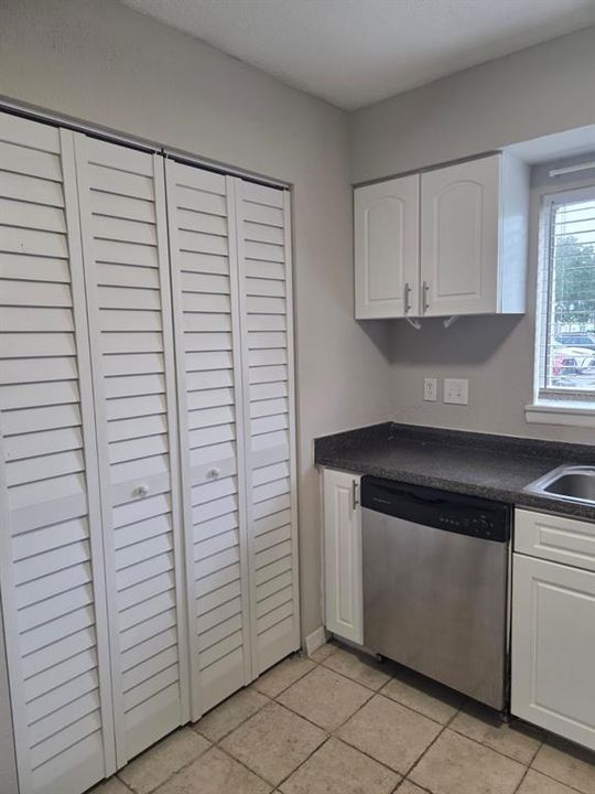 For Rent: $1,649 (2 beds, 1 baths, 1208 Square Feet)