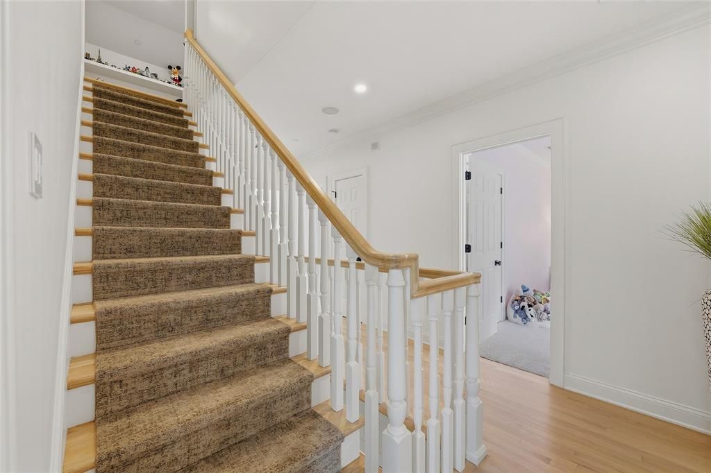 Active With Contract: $3,799,000 (6 beds, 6 baths, 6220 Square Feet)