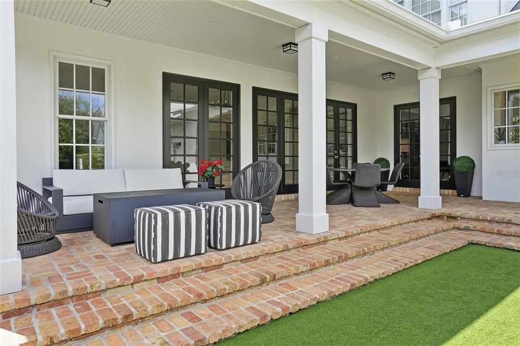 Active With Contract: $3,799,000 (6 beds, 6 baths, 6220 Square Feet)