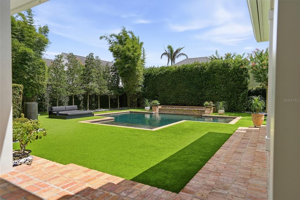 Active With Contract: $3,799,000 (6 beds, 6 baths, 6220 Square Feet)