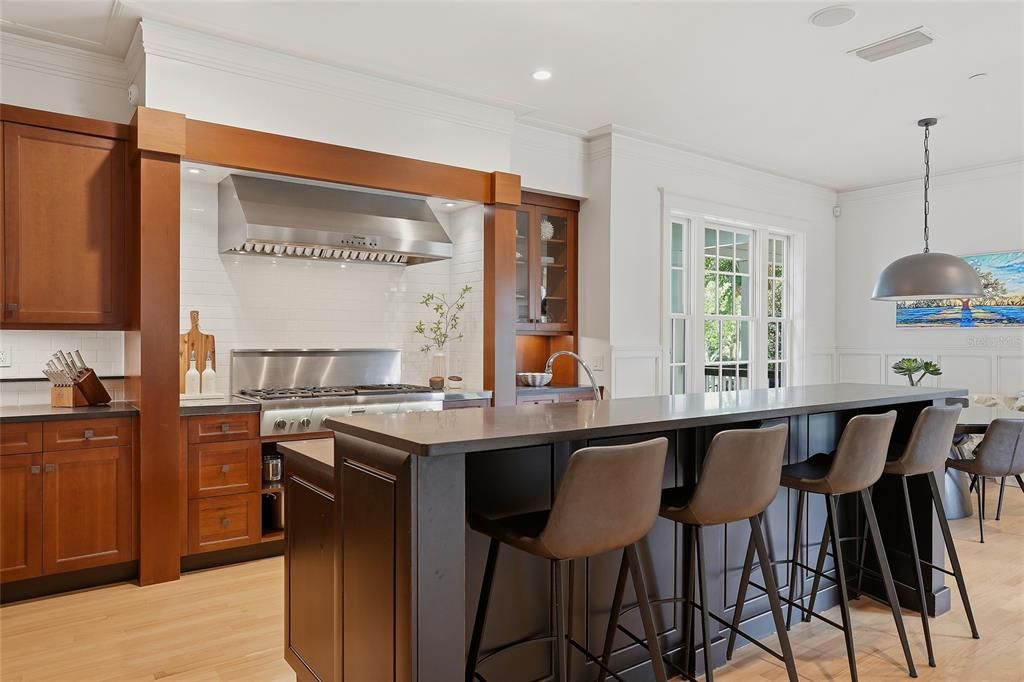 Active With Contract: $3,799,000 (6 beds, 6 baths, 6220 Square Feet)