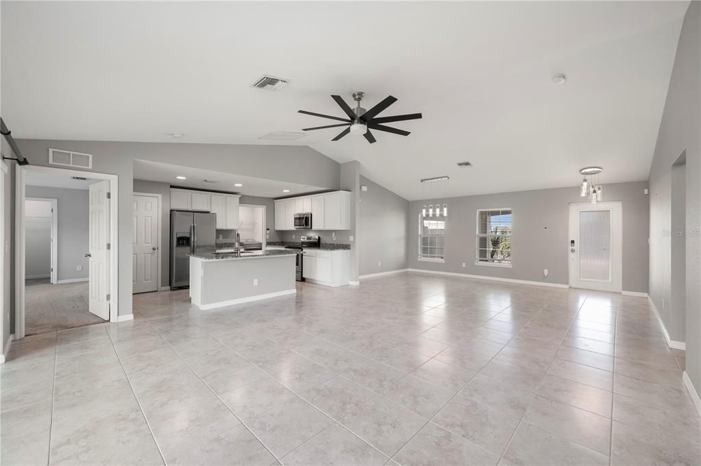 For Sale: $349,000 (4 beds, 2 baths, 1830 Square Feet)