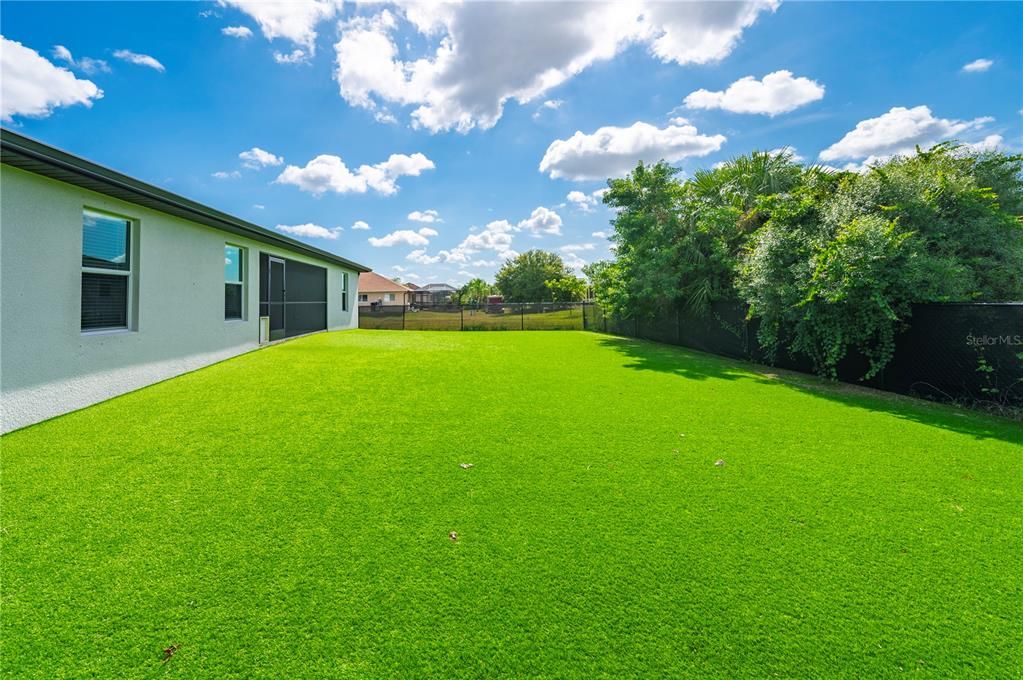 For Sale: $349,000 (4 beds, 2 baths, 1830 Square Feet)