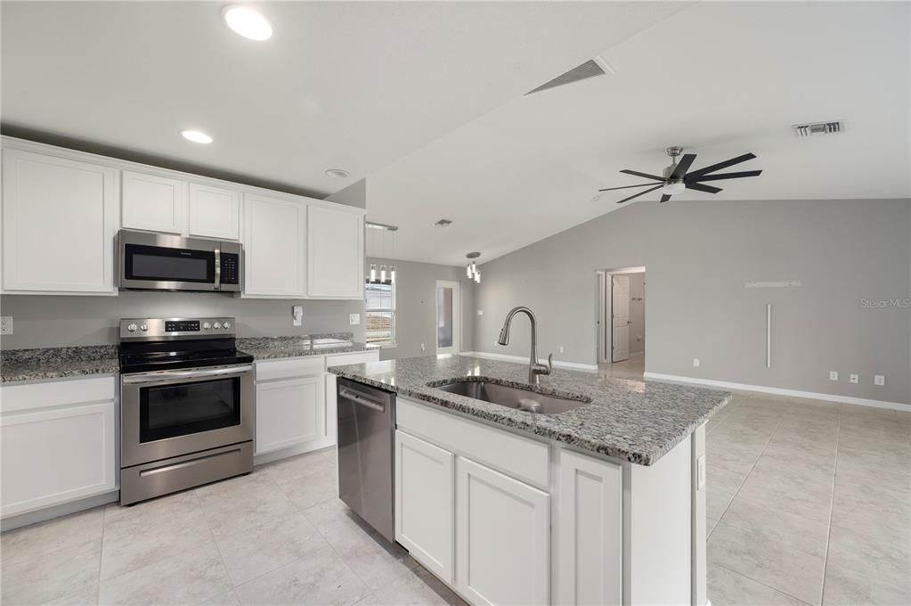 For Sale: $349,000 (4 beds, 2 baths, 1830 Square Feet)