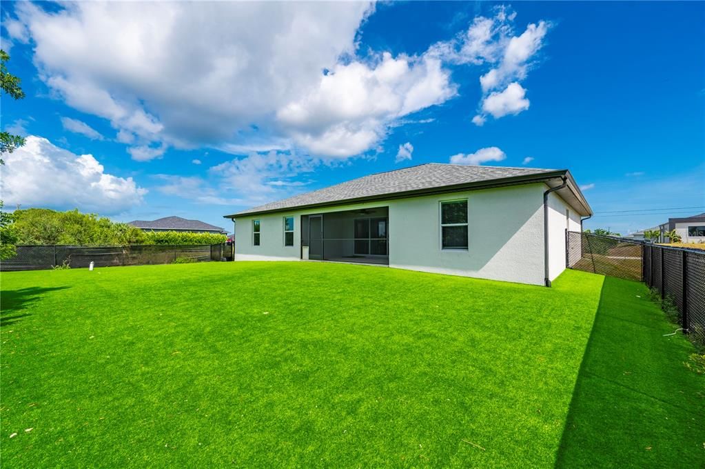 For Sale: $349,000 (4 beds, 2 baths, 1830 Square Feet)