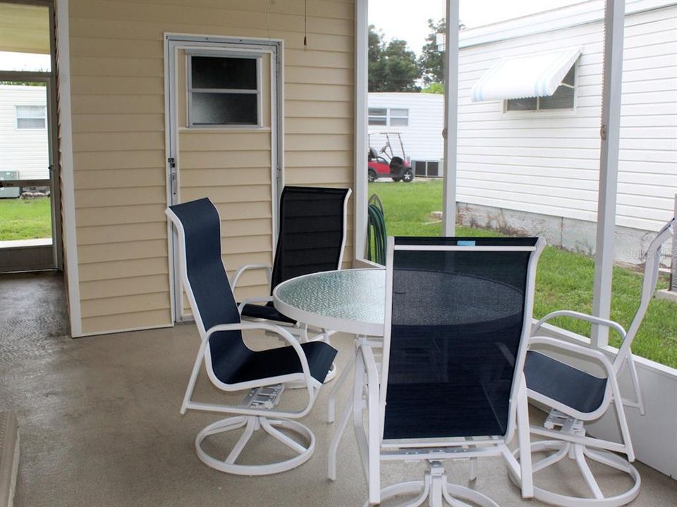 For Sale: $164,500 (2 beds, 2 baths, 1372 Square Feet)