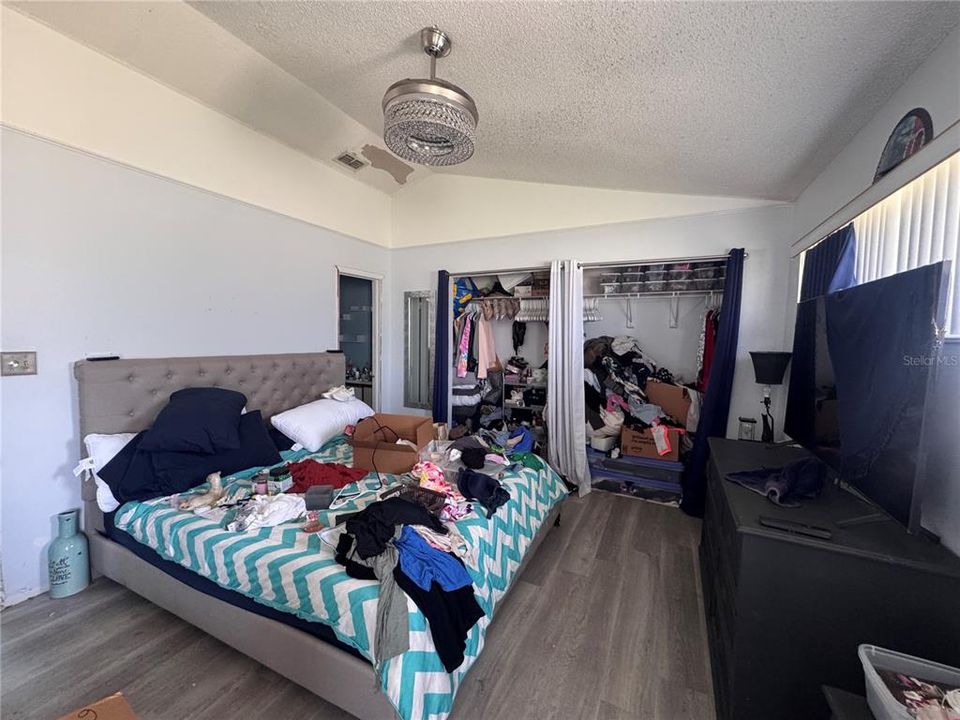En Venta: $239,000 (3 camas, 2 baños, 1420 Pies cuadrados)